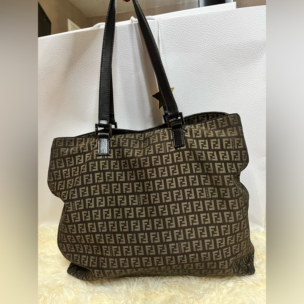 🌺Authentic Fendi Zucca Tote Shopper Bag🌺